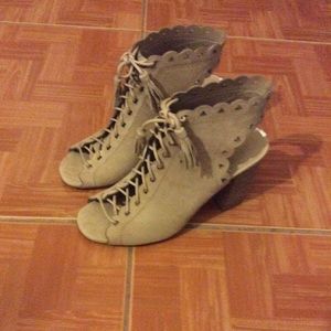 New Guess Onlia lace up